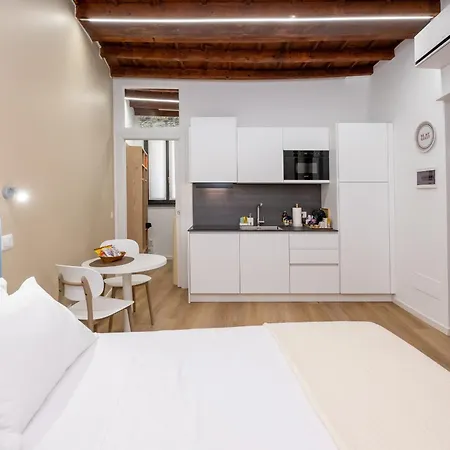 Brera, Corso Garibaldi, Cozy